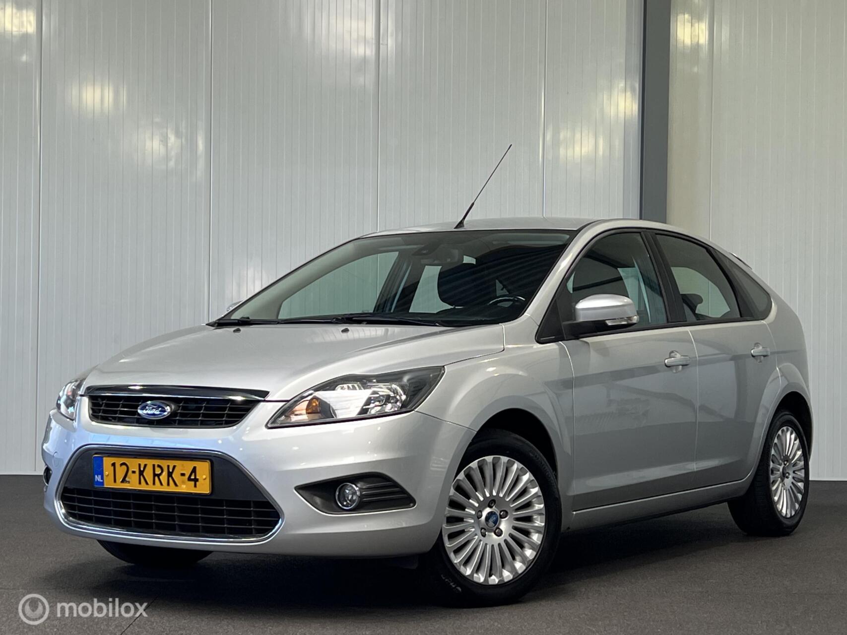 Ford Focus 1.8 Limited [ NAP cruise climate navi LM ] 2010 - voorkant