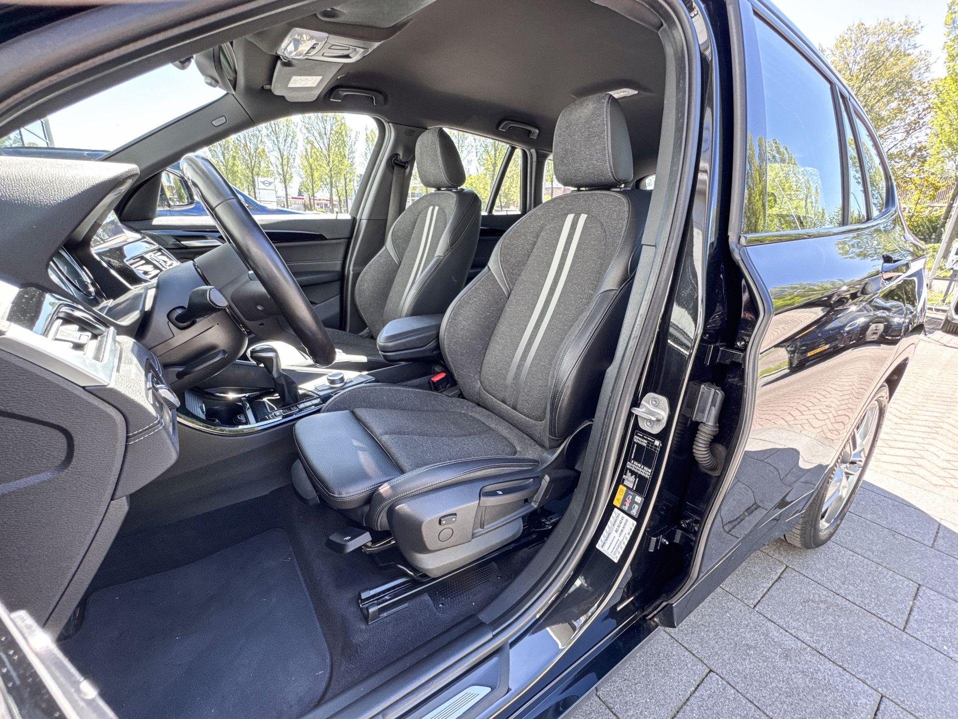 Foto van BMW X1 Xdrive25e