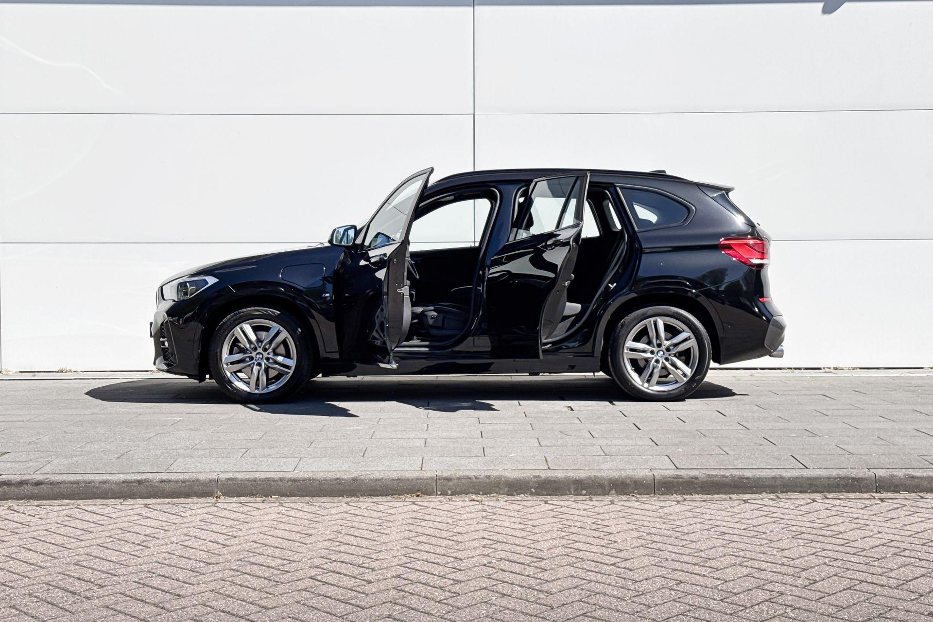 Foto van BMW X1 Xdrive25e