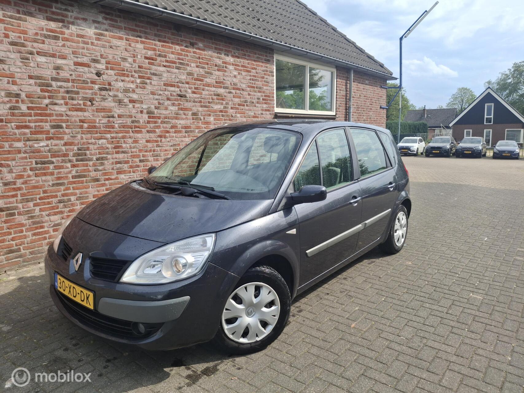 Foto van RENAULT MEGANE SCENIC