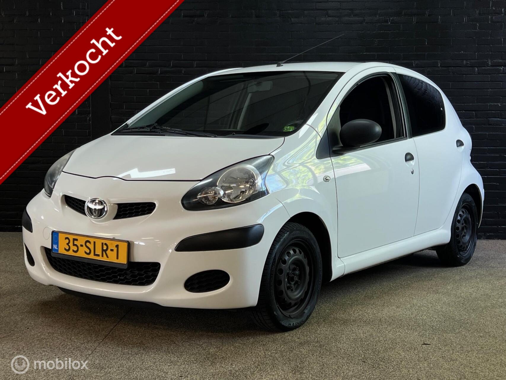 Toyota Toyota Aygo 1.0-12V Now | AC | 5DR | 2011 - voorkant