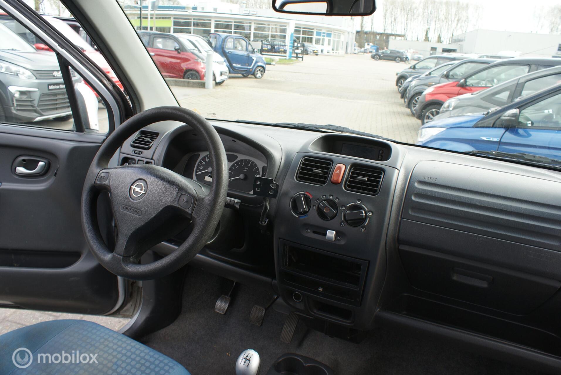 Foto van Opel Agila