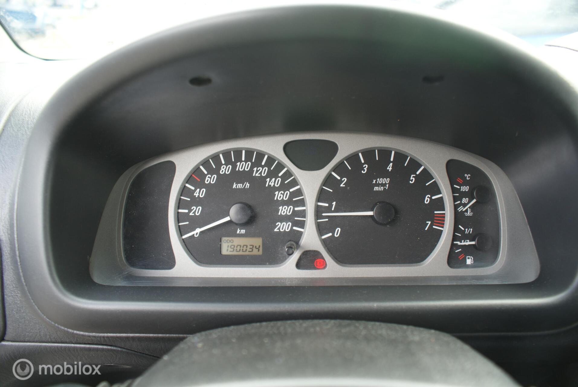 Foto van Opel Agila