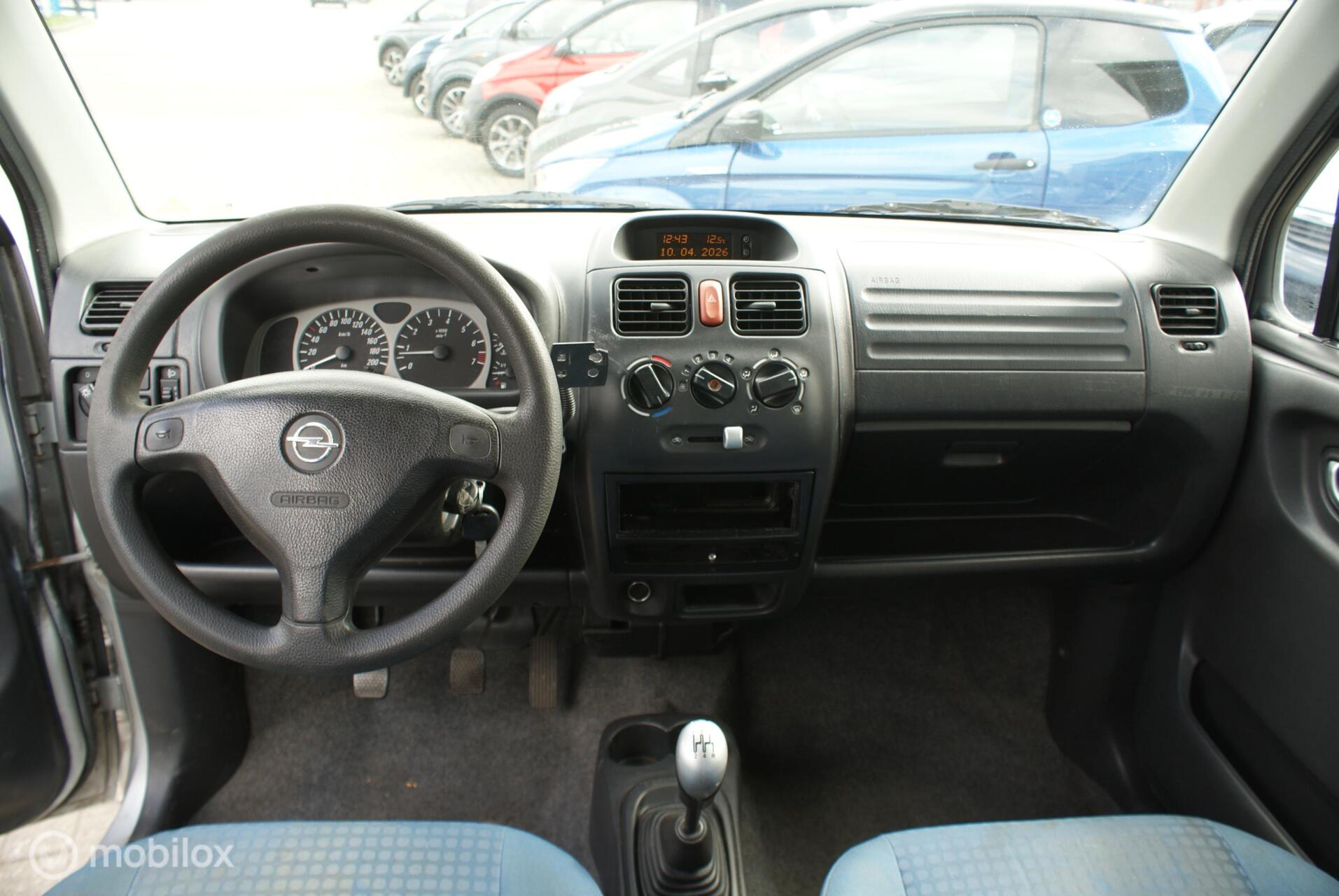 Foto van Opel Agila