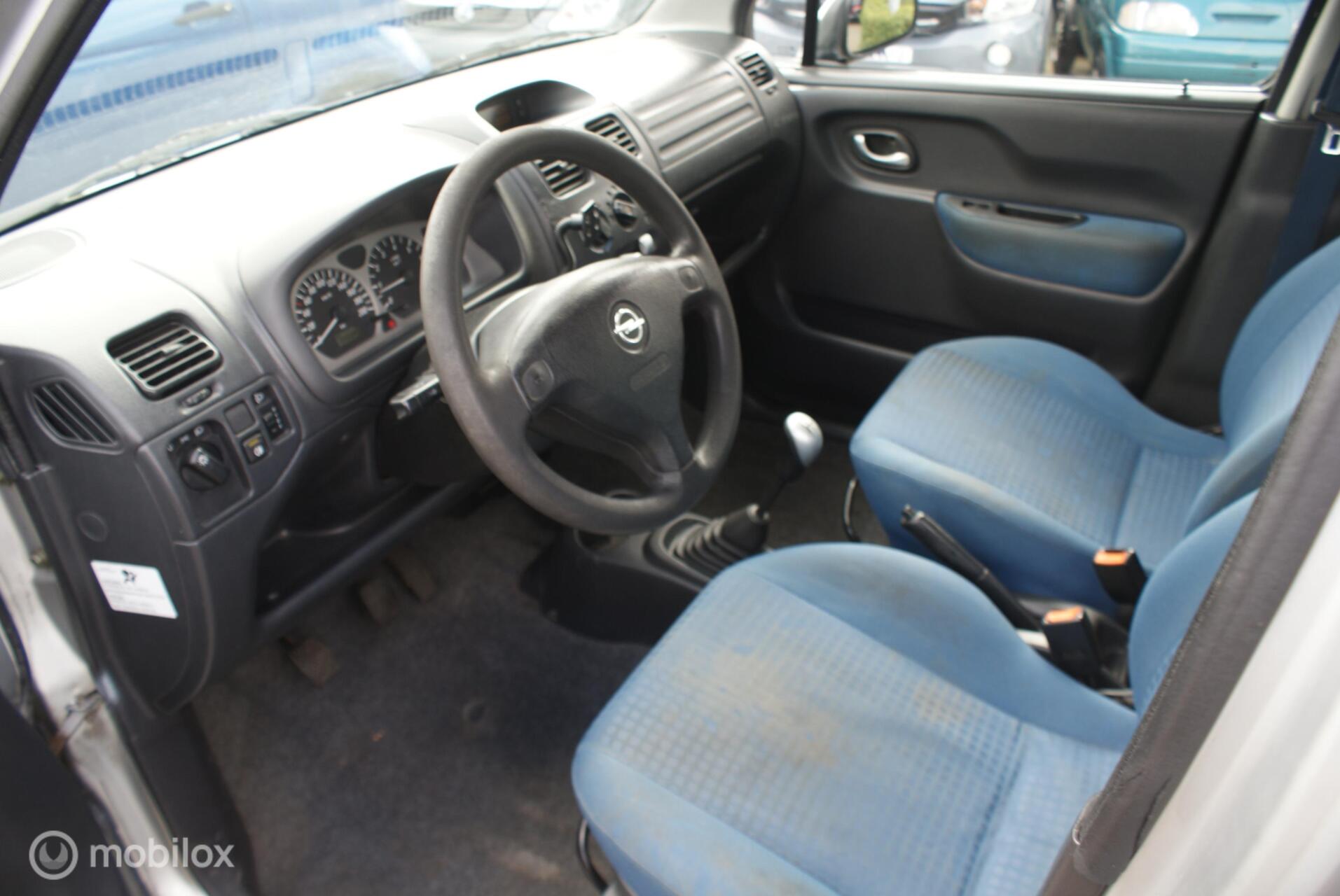 Foto van Opel Agila