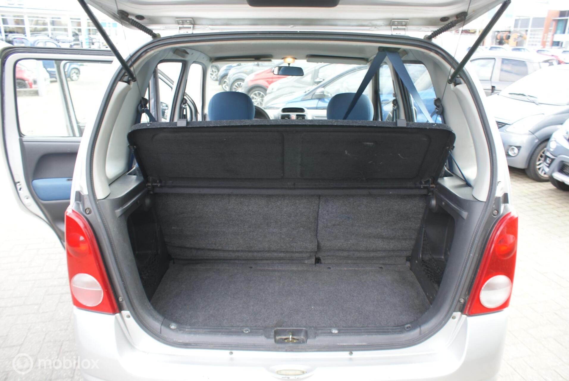 Foto van Opel Agila