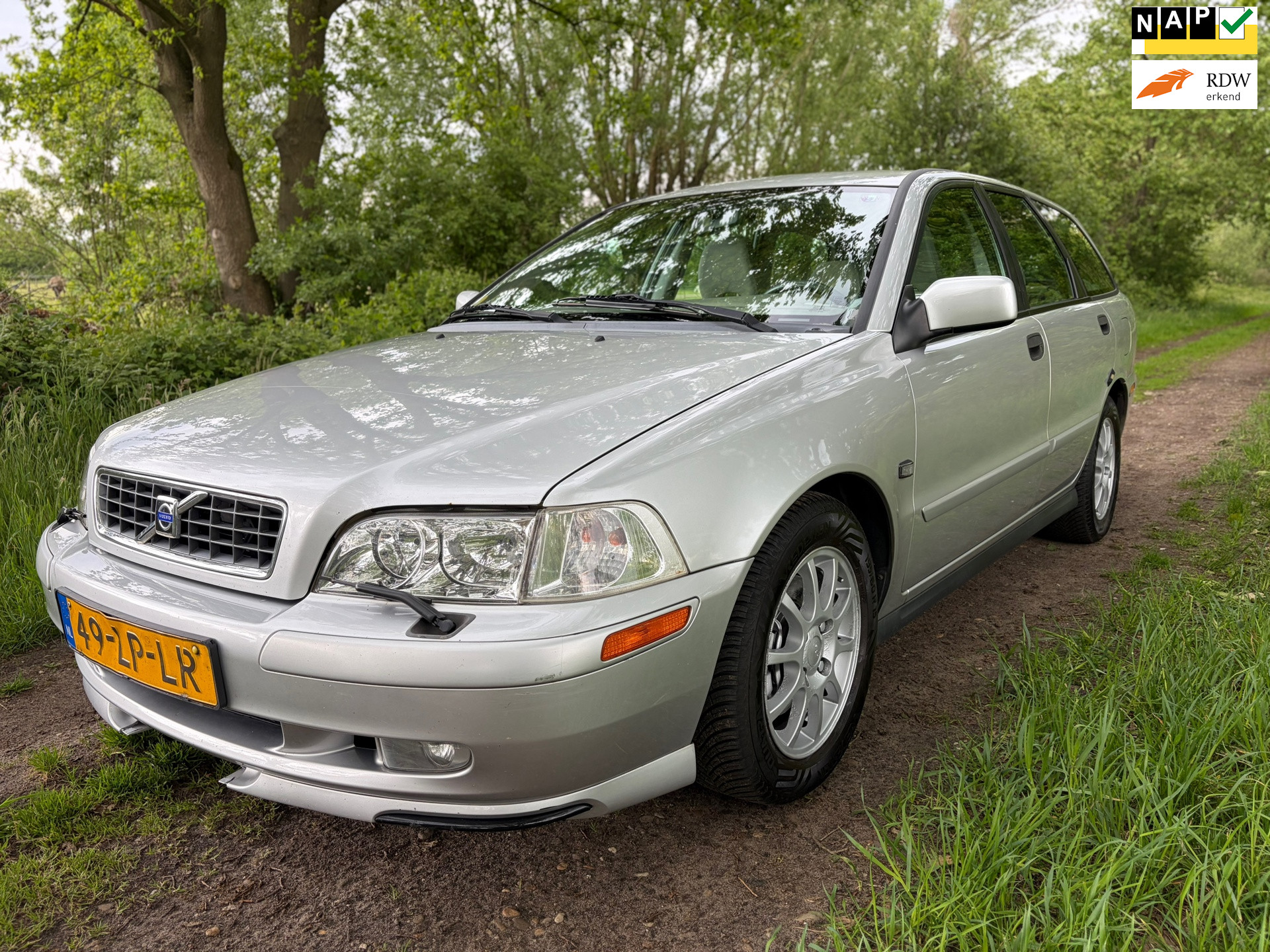 Foto van VOLVO V40