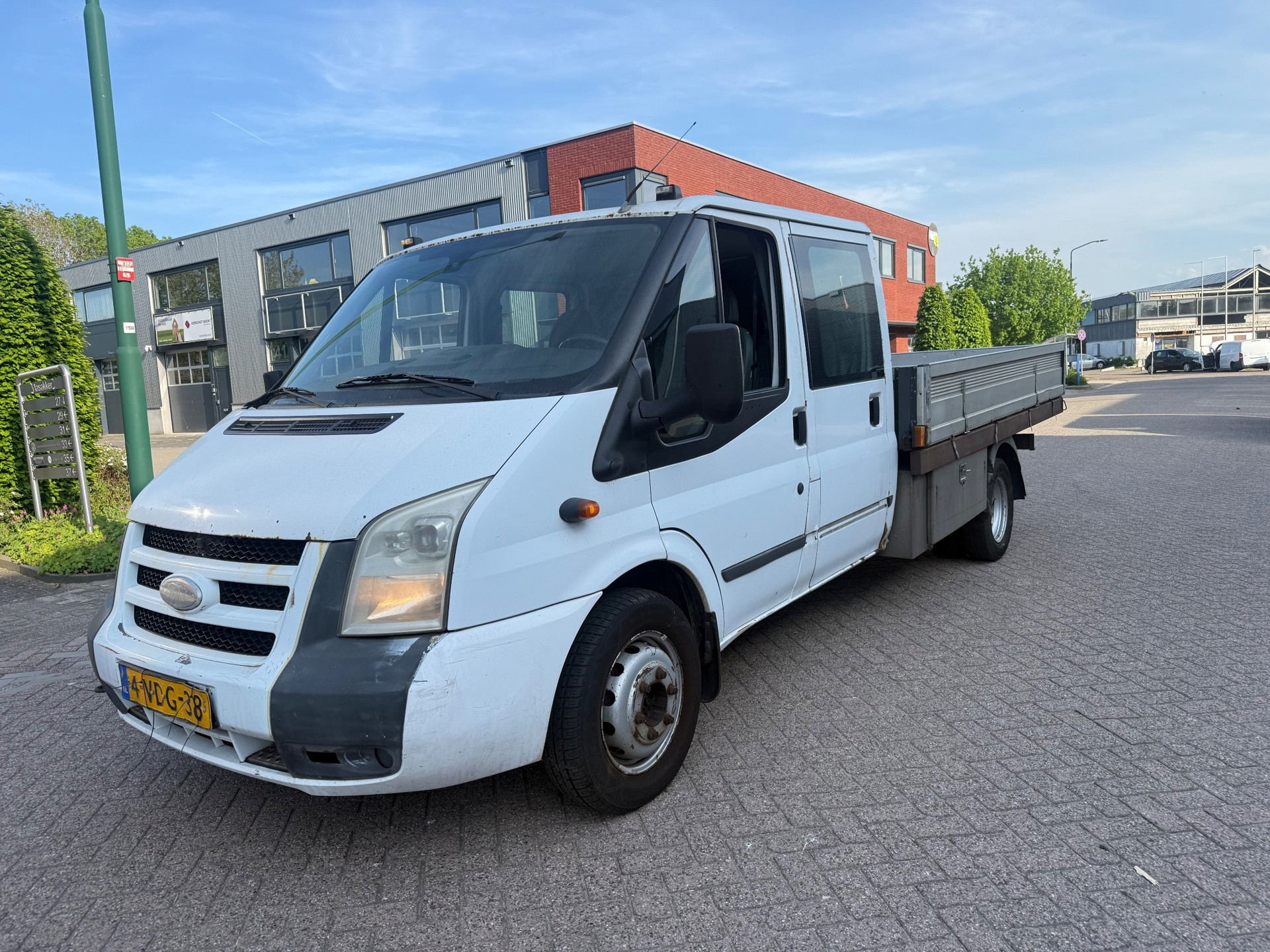 Foto van Ford Transit 350lef CDCLB 200dpf 4,10