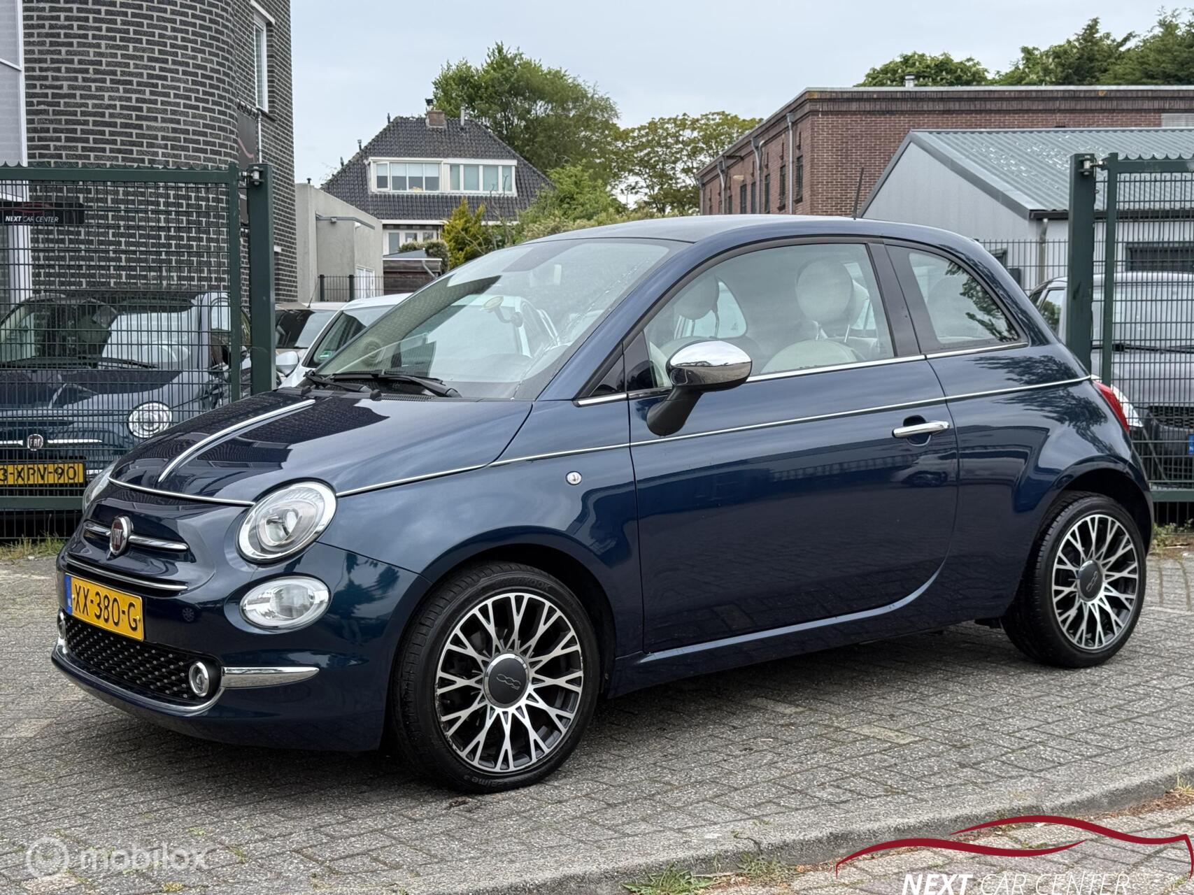 Fiat Fiat 500 0.9 TwinAir Turbo Collezione Panoramdak / NAVI / Carplay 2019 - voorkant