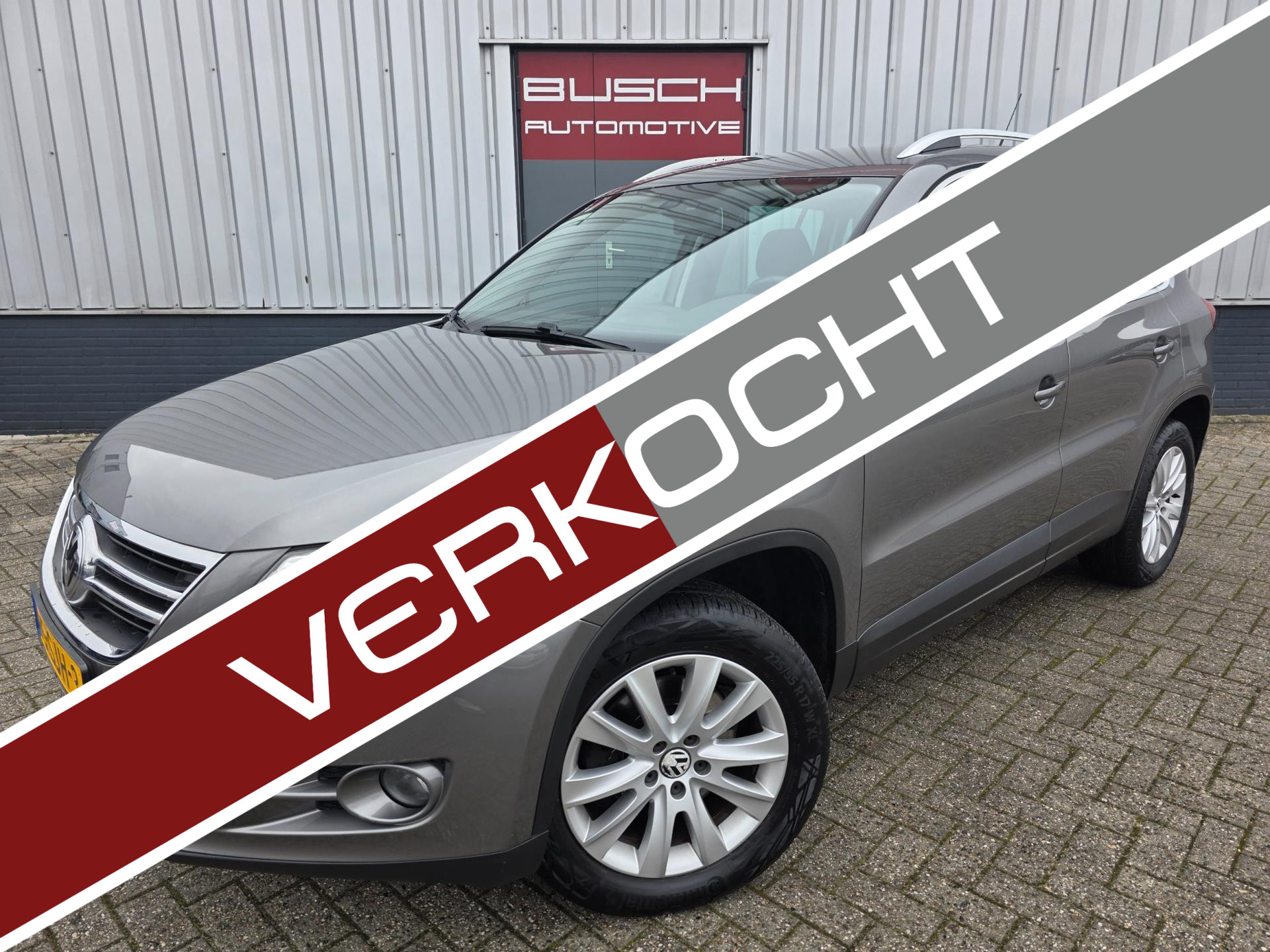 Volkswagen Tiguan 1.4 TSI Sport & Style | VAN 1e EIGENAAR | 2011 - voorkant