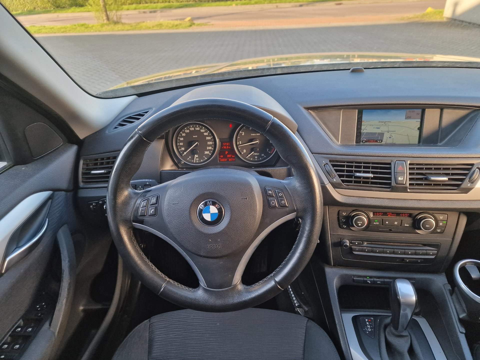 Foto van BMW X1 sDrive 18i