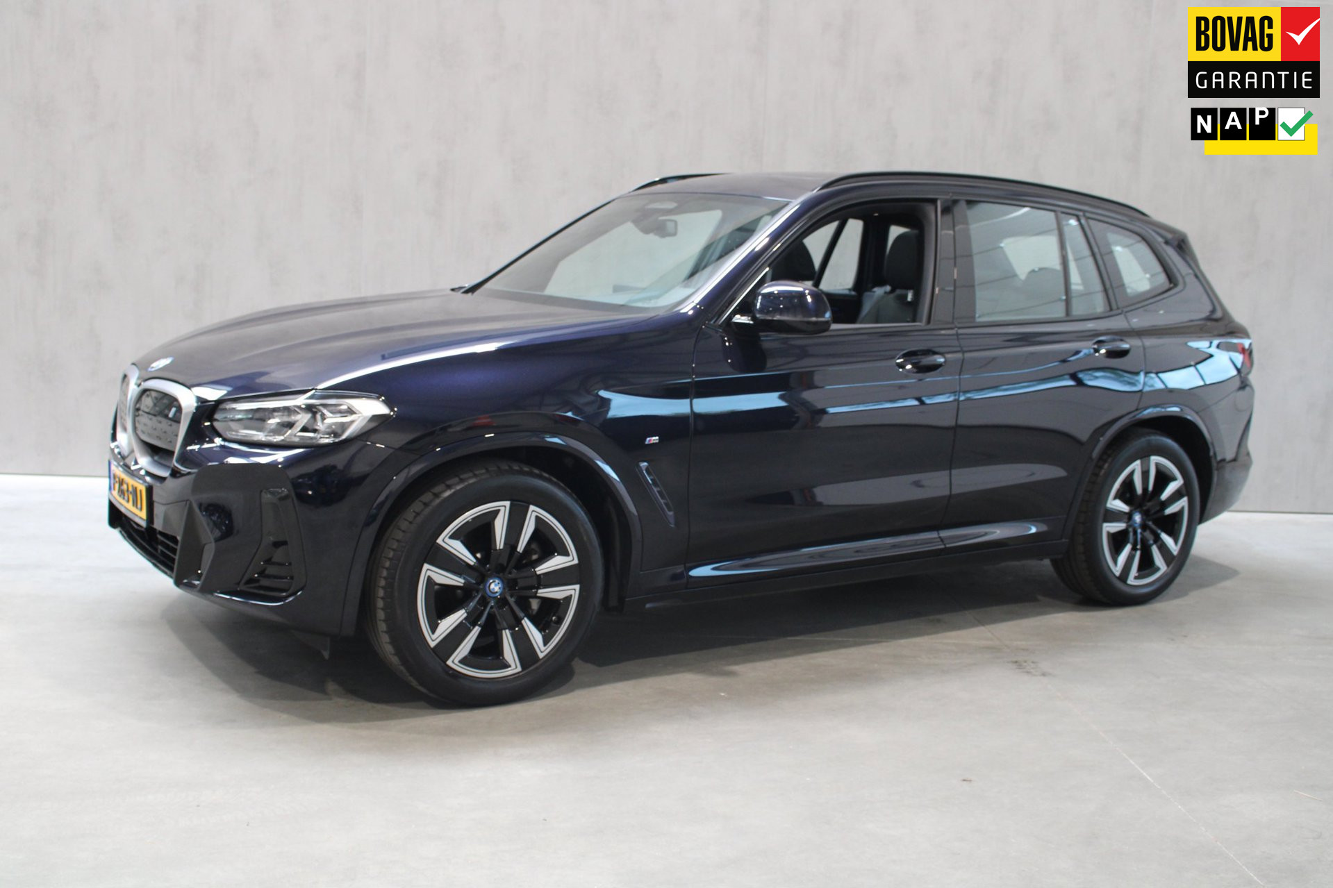 Foto van BMW IX3