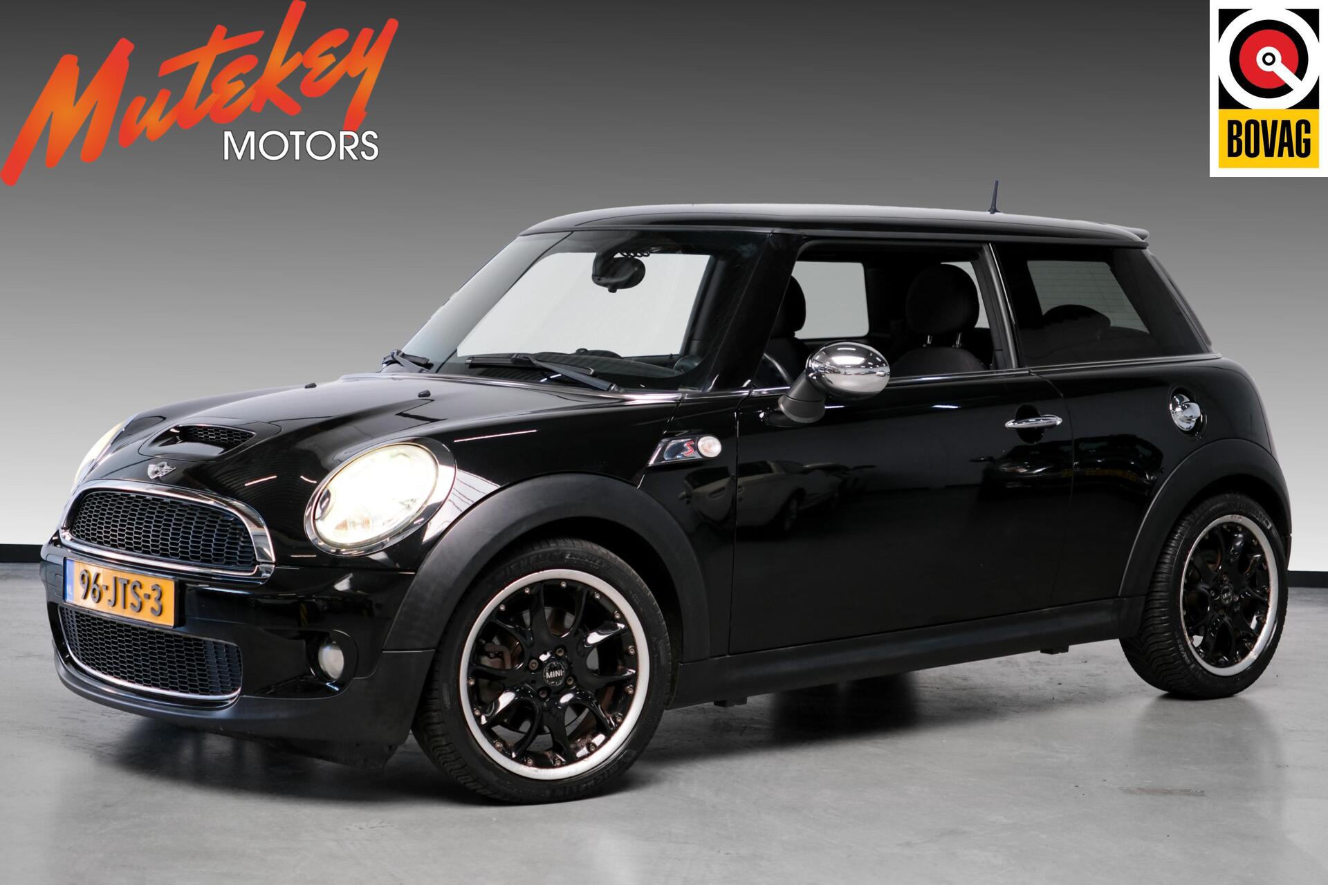 Foto van MINI COOPER S