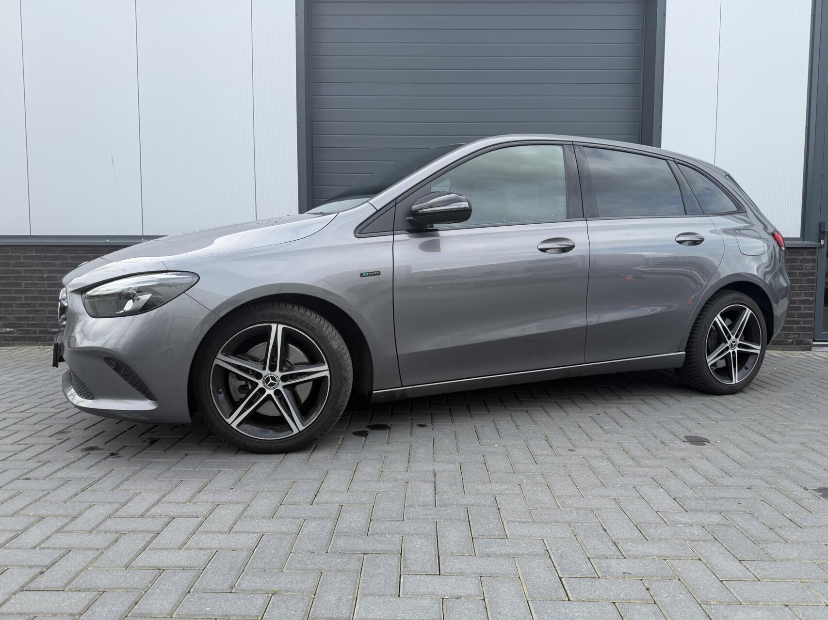 Mercedes-Benz B 250 E 250 e Business Solution Luxury Limited 2020 - voorkant