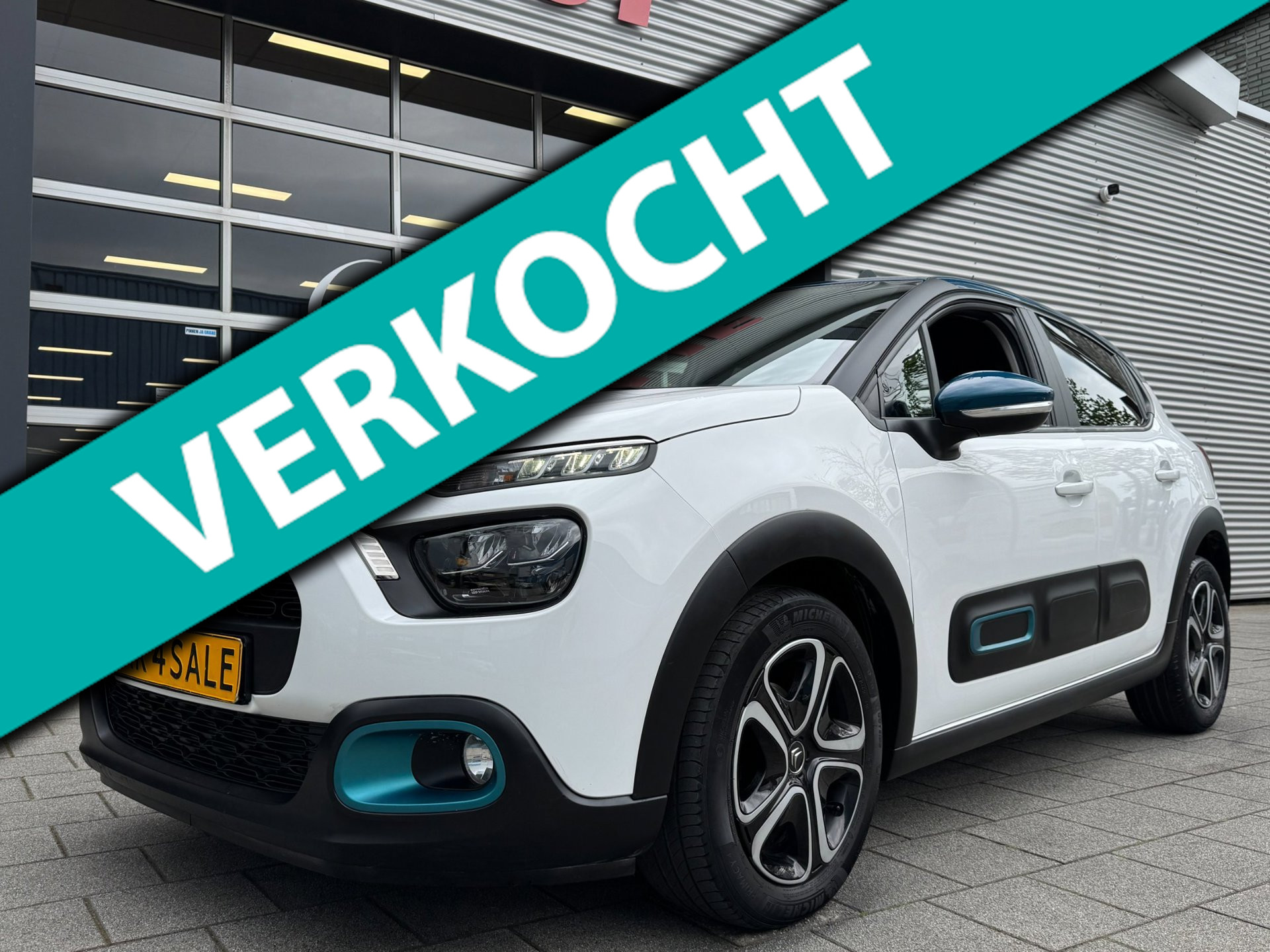 Citroen C3 1.2 PureTech Feel - Navigatie / Apple CarPlay I Airco I LED I PDC I 41.000 KM - Dealer onderhouden 2021 - voorkant