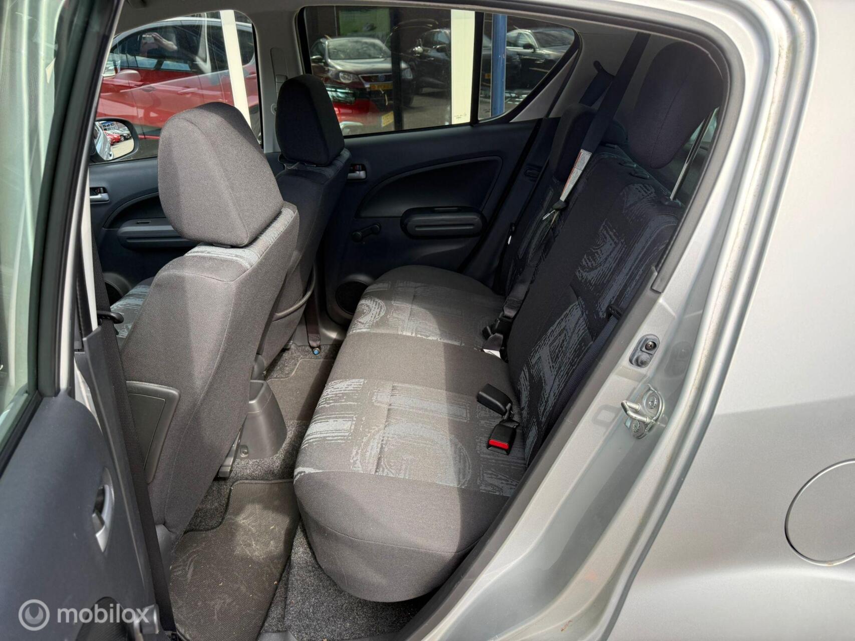 Foto van Opel Agila