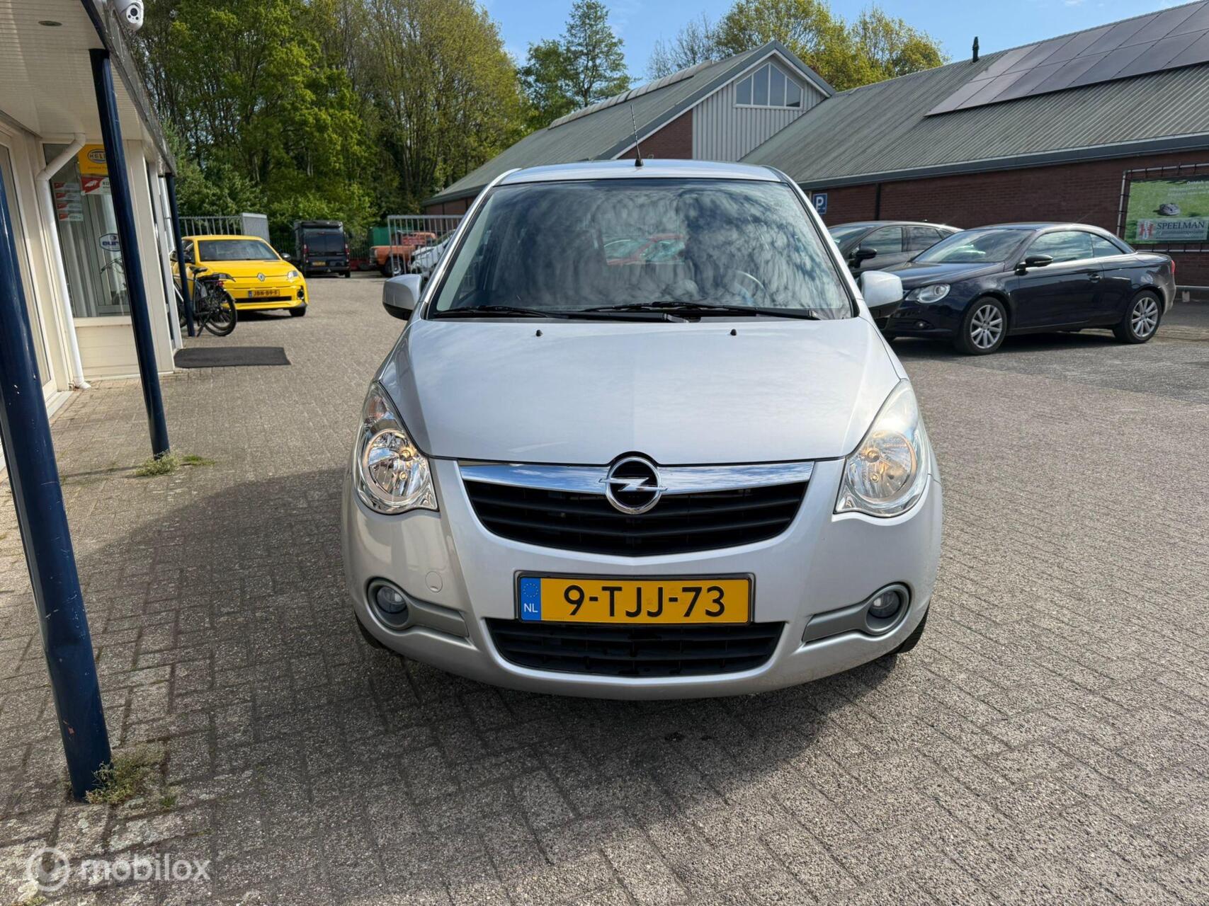 Foto van Opel Agila