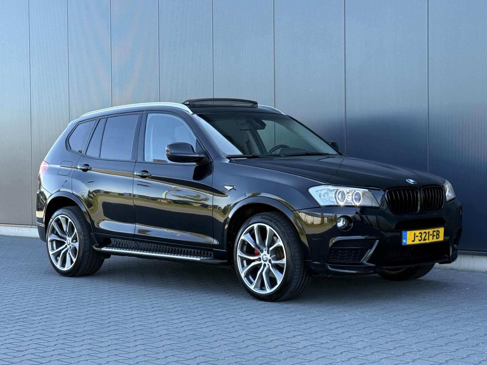 Foto van BMW X3 Xdrive28i