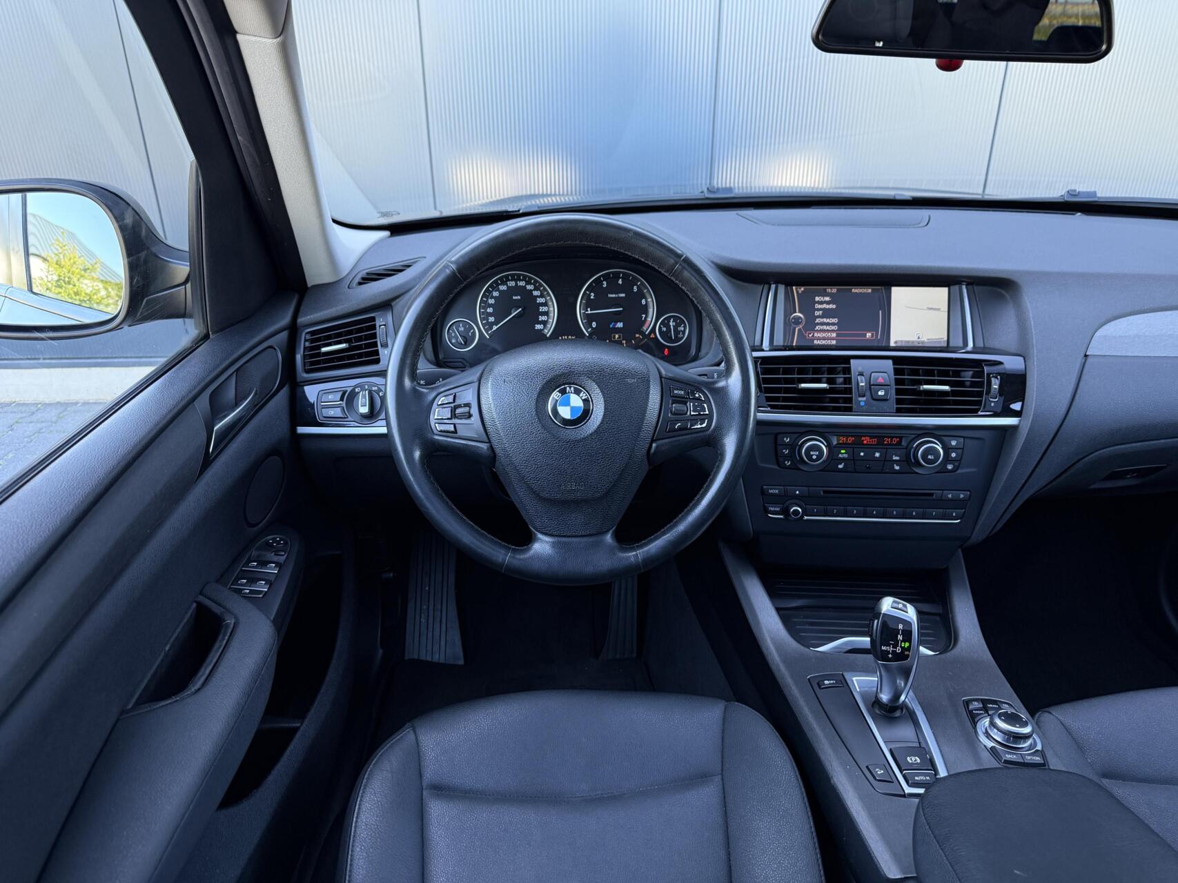 Foto van BMW X3 Xdrive28i