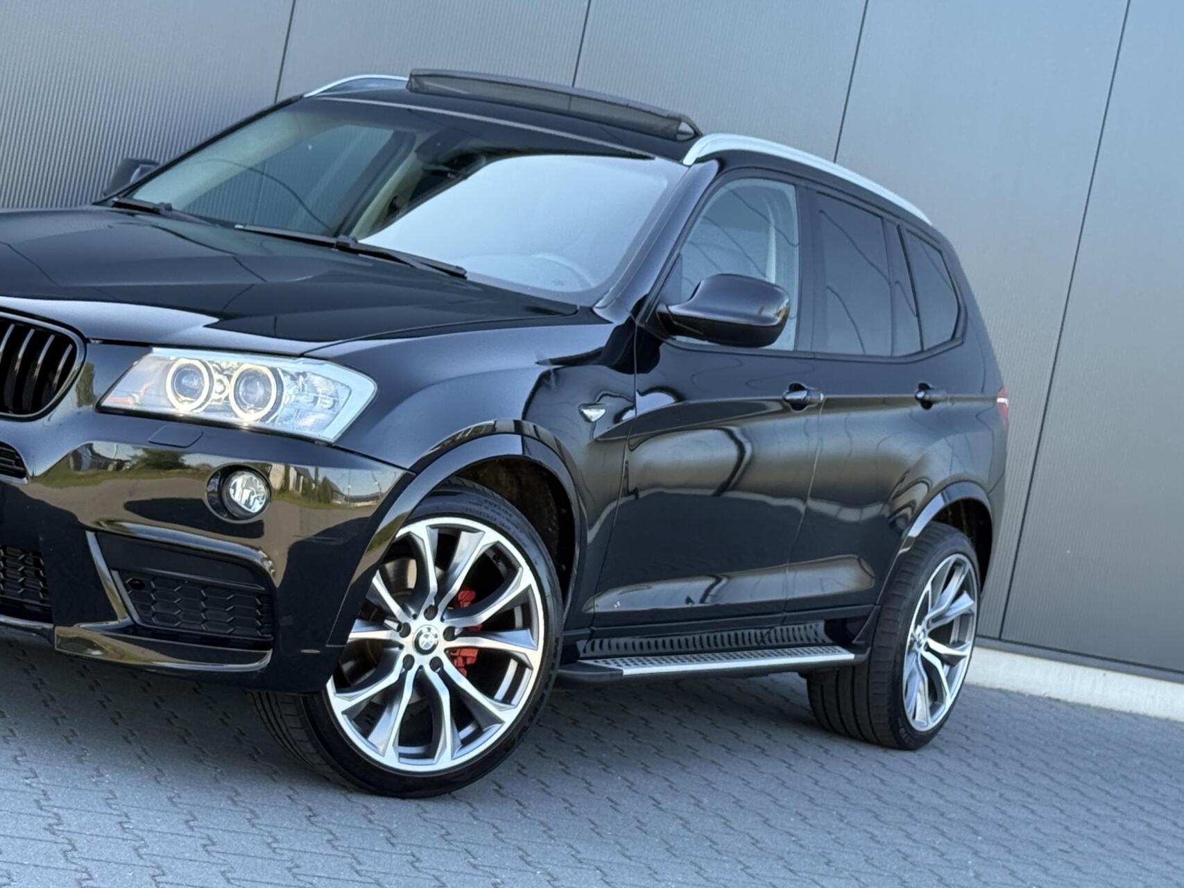 Foto van BMW X3 Xdrive28i