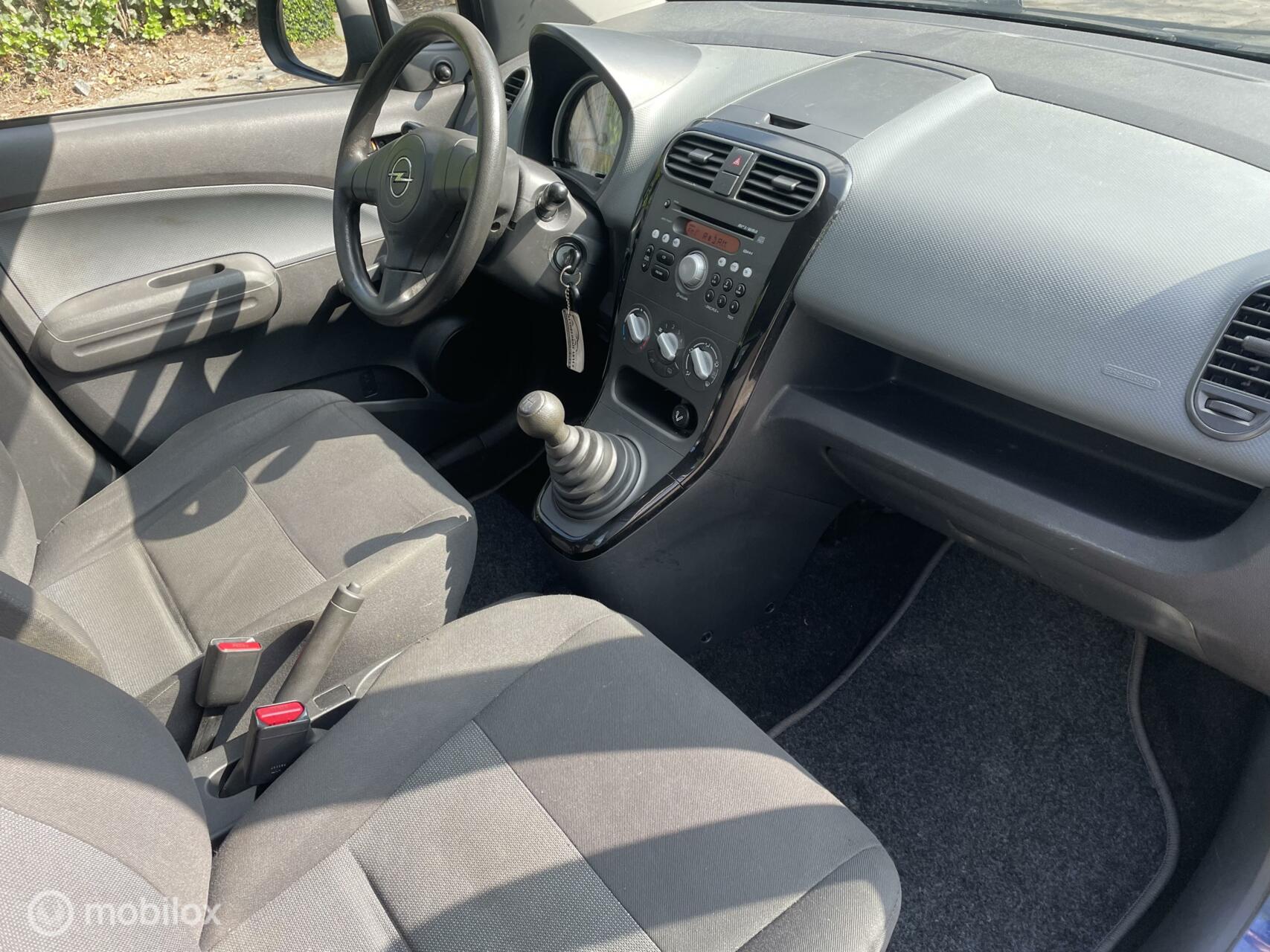 Foto van Opel Agila