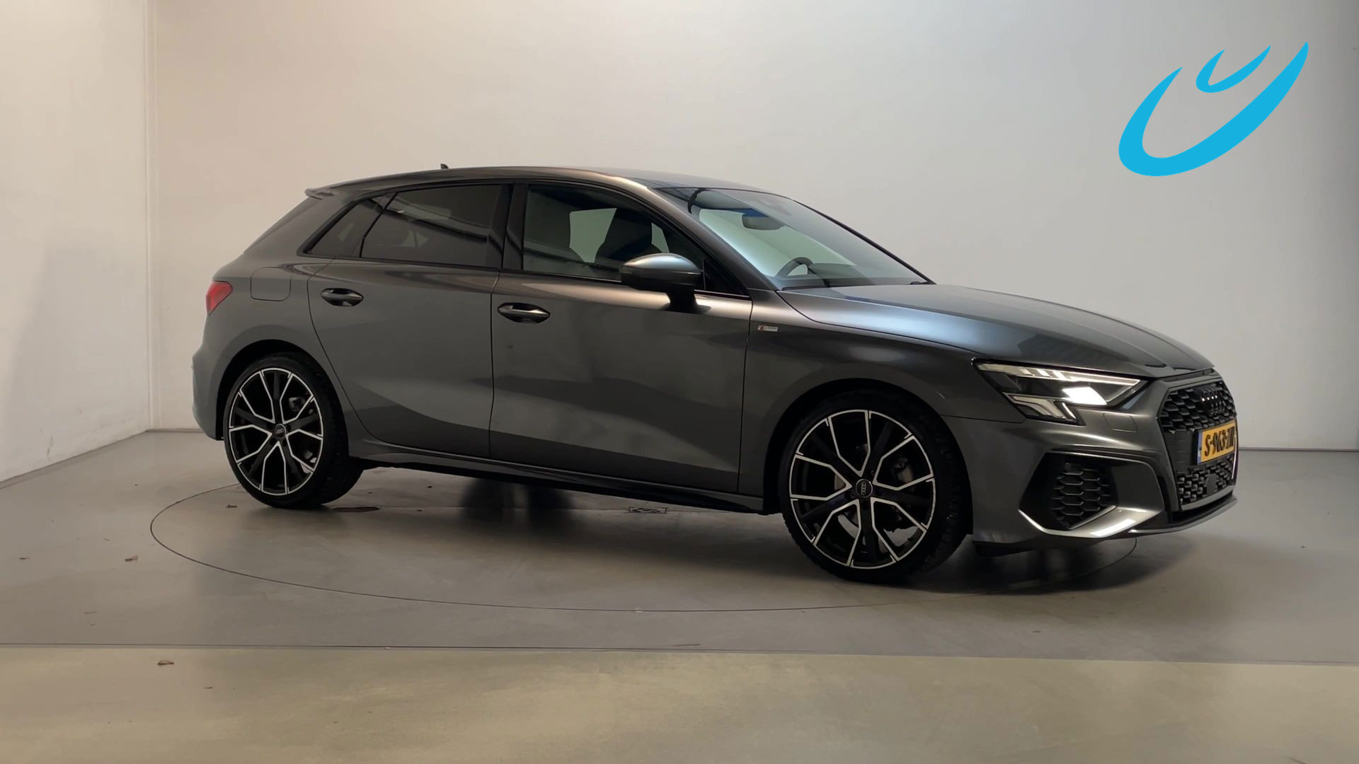 Audi A3 Sportback 30 TFSI S-LINE|CARPLAY|VIRTUAL|19"|NL AUTO 2023 - voorkant