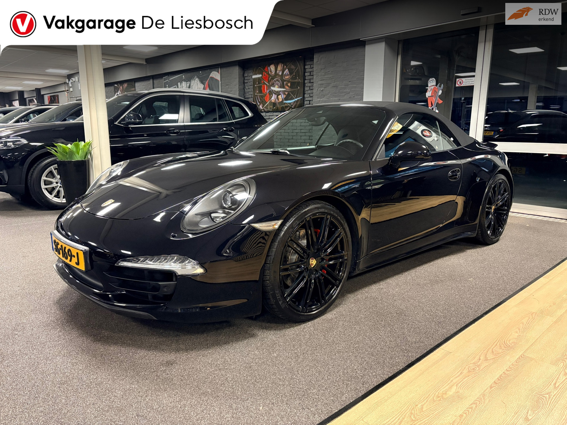 Foto van PORSCHE 911 CARRERA 4S
