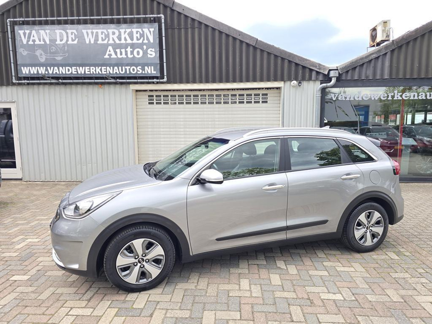 Kia Niro 1.6 GDi Hybrid ExecutiveLine 2019 - voorkant