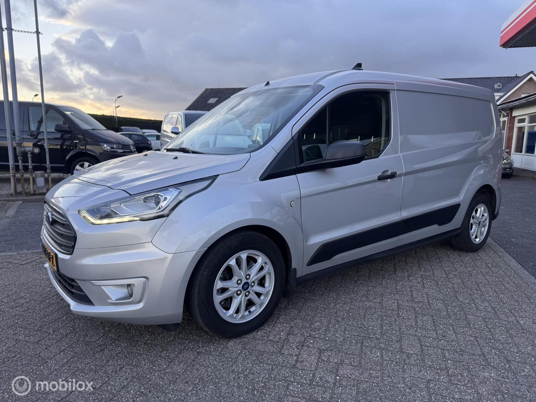 Ford Transit Connect 1.5 EcoBlue L2 Trend 2021 - voorkant