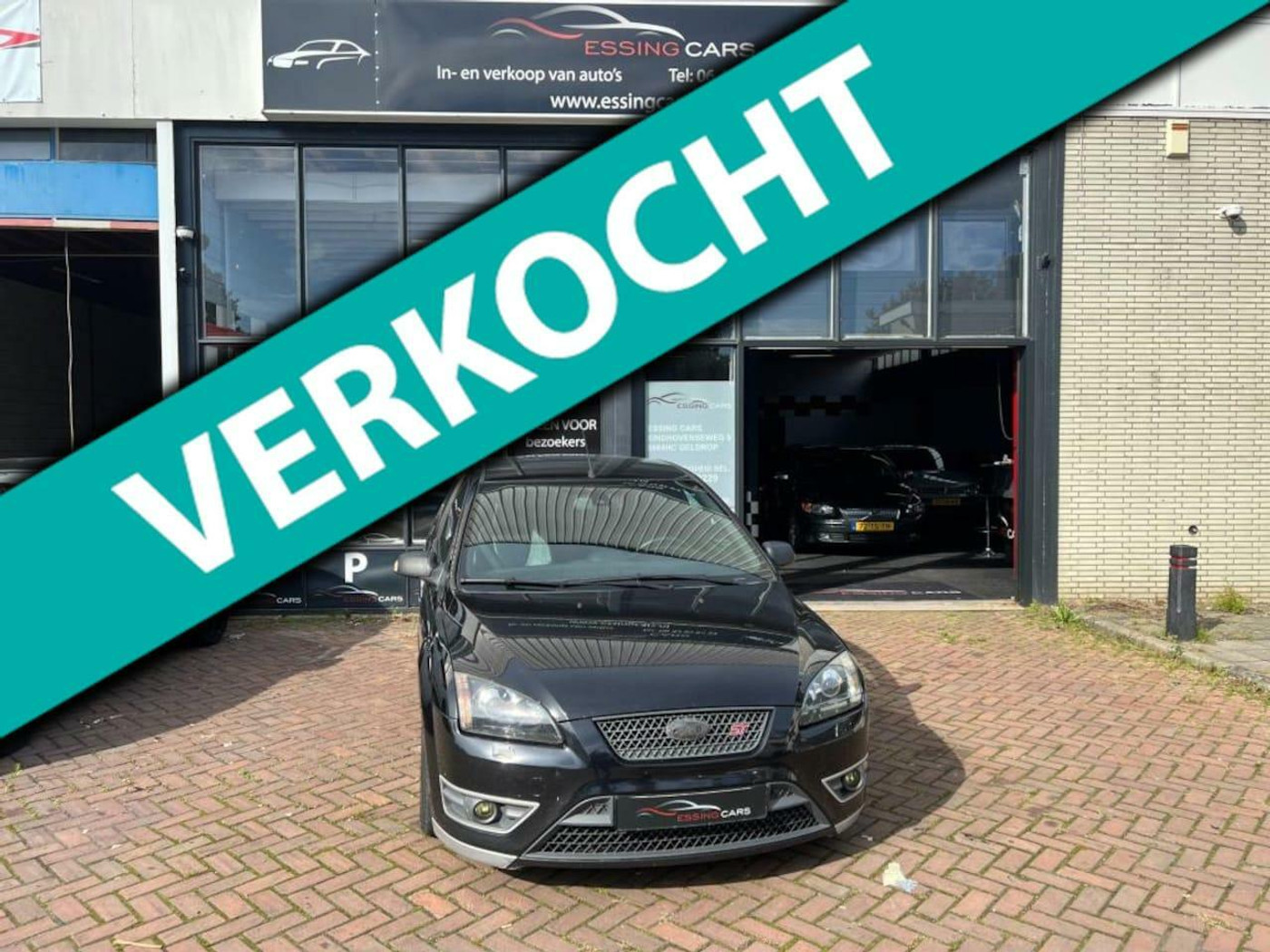 Ford Focus 2.5 ST 280PK Stage 1 Leer Duitse papieren XENON 2006 - voorkant