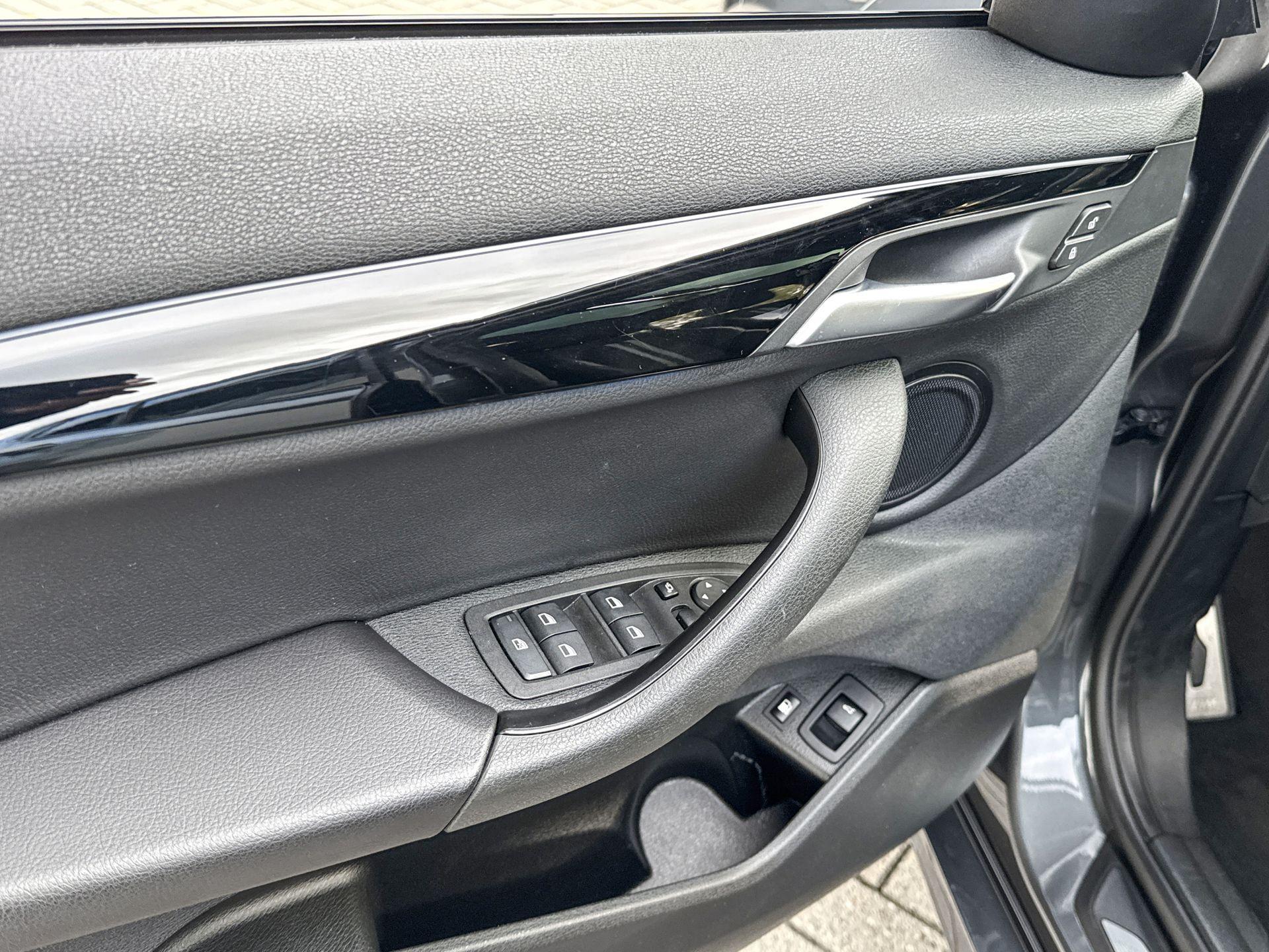 Foto van BMW X2 Xdrive25e