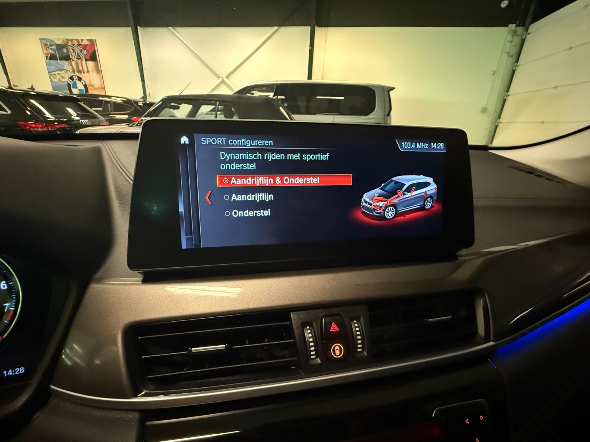 Foto van BMW X1 Sdrive18i
