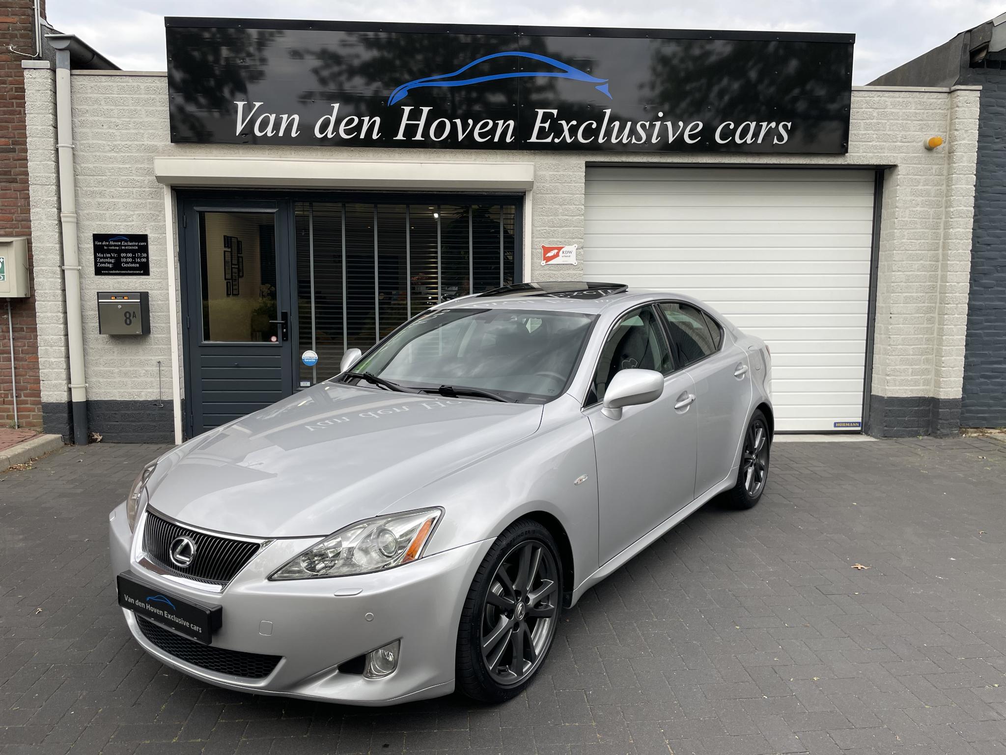 Foto van Lexus IS