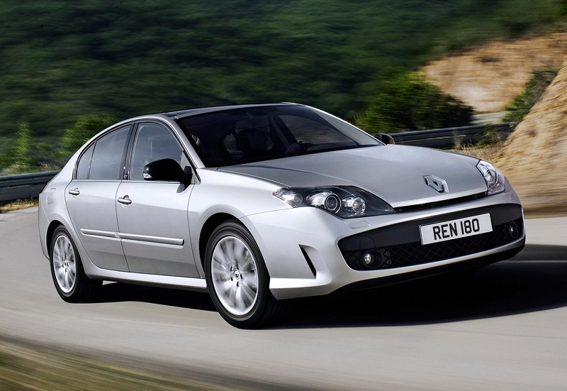 Renault Laguna 2.0 dCi Dynamique 2010 - voorkant