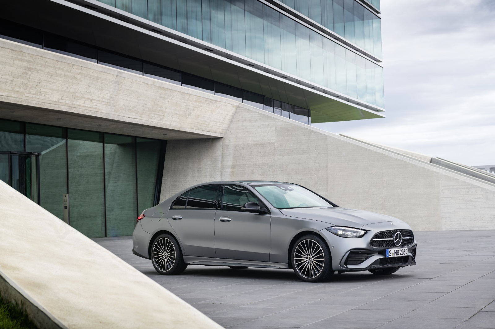 Mercedes-Benz C-klasse 200 AMG Line 2022 - voorkant