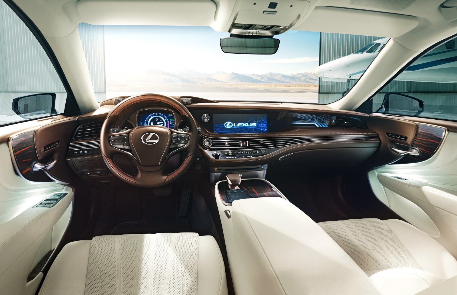 Foto van Lexus LS