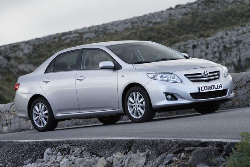 Toyota Corolla 1.6-16V Terra 2010 - voorkant