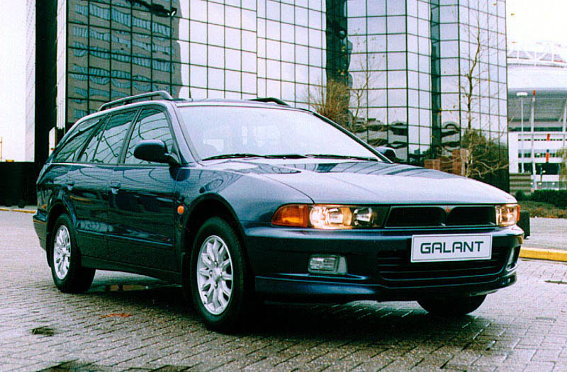 Mitsubishi Galant 2.5 V6 1997 - voorkant