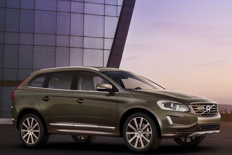 Volvo Xc60 2.0 D3 FWD R-Design 2016 - voorkant