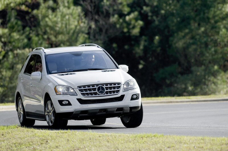 Mercedes-Benz M-klasse 300 CDI BlueEFFICIENCY 2010 - voorkant