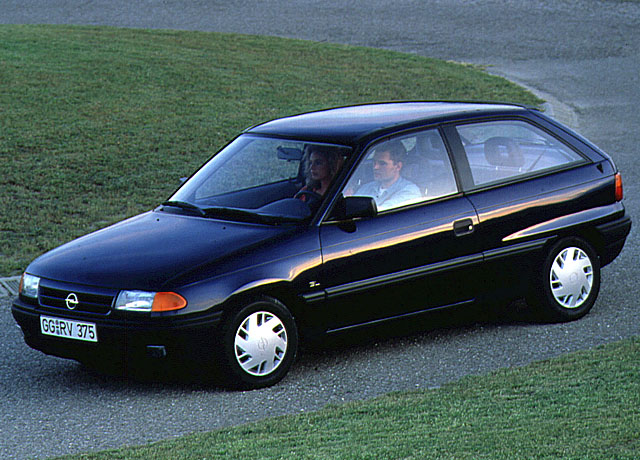 Opel Astra 1.6i GL 1994 - voorkant