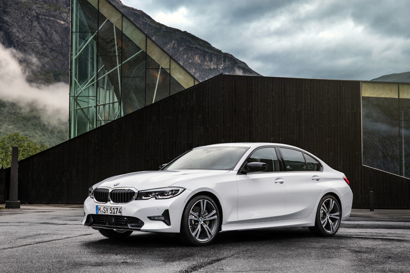 BMW 3-serie 330e eDrive Edition 2019 - voorkant