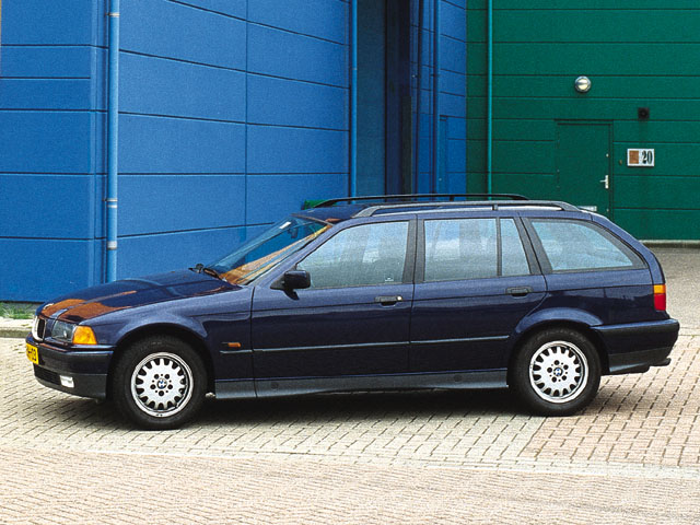 BMW 3-serie Touring 328i 1996 - voorkant