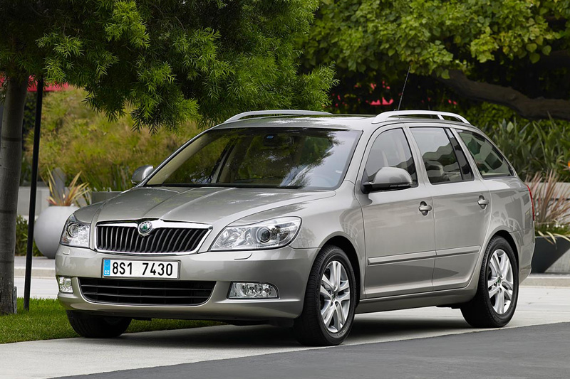 Skoda Octavia Combi 1.2 TSI Ambition Business Line 2010 - voorkant