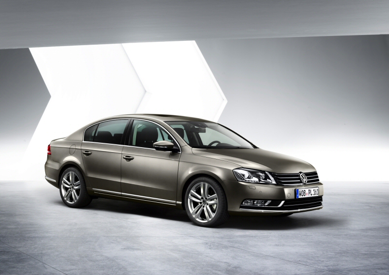 Volkswagen Passat 2.0 TDI Trendline BlueMotion 2011 - voorkant