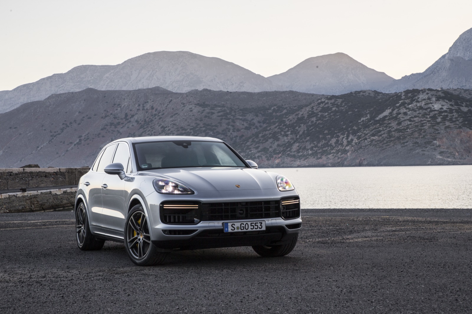 Porsche Cayenne 4.0 Turbo 2018 - voorkant