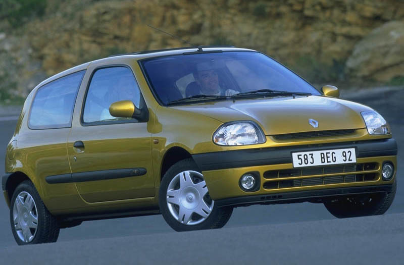 Renault Clio 2.0-16V RS 2001 - voorkant