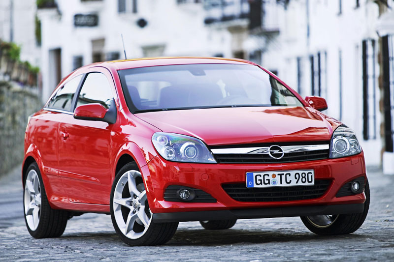Opel Astra GTC 1.3 CDTi Edition 2006 - voorkant