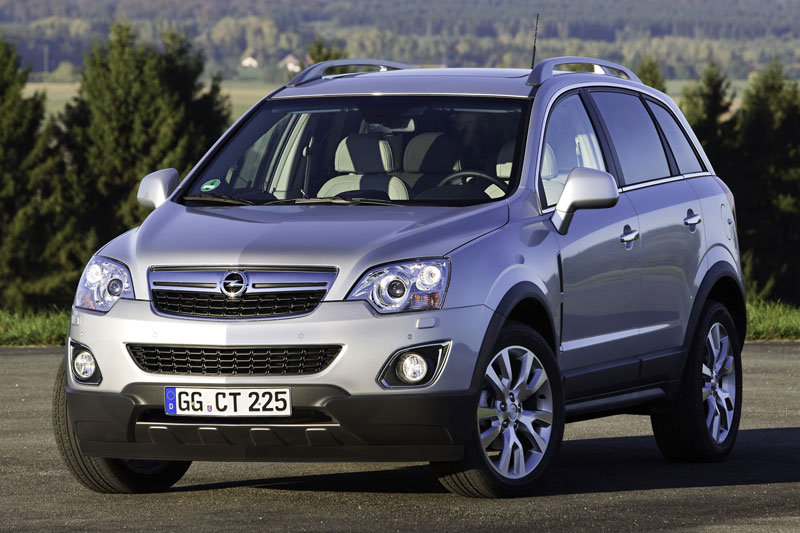 Opel Antara 2.4-16V Cosmo 2011 - voorkant