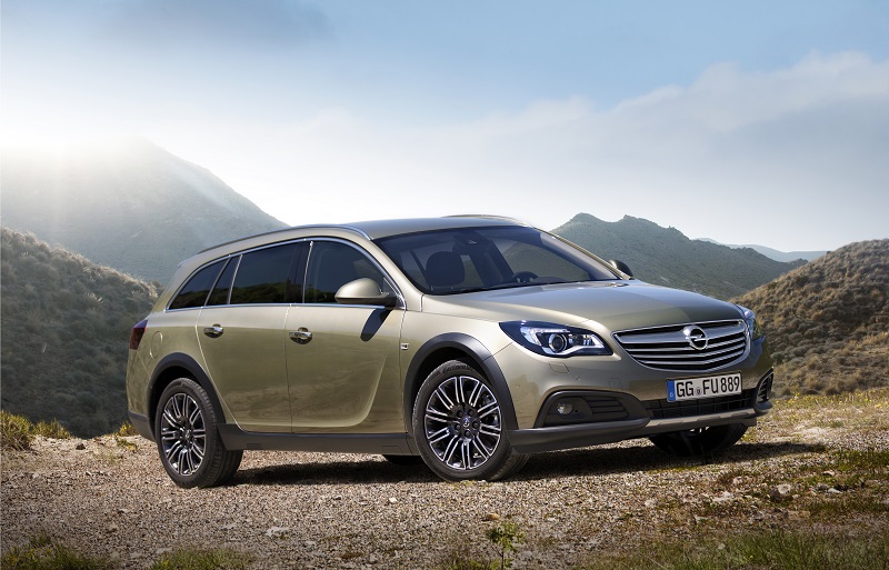 Opel Insignia Country Tourer 2.0 T 4x4 2014 - voorkant